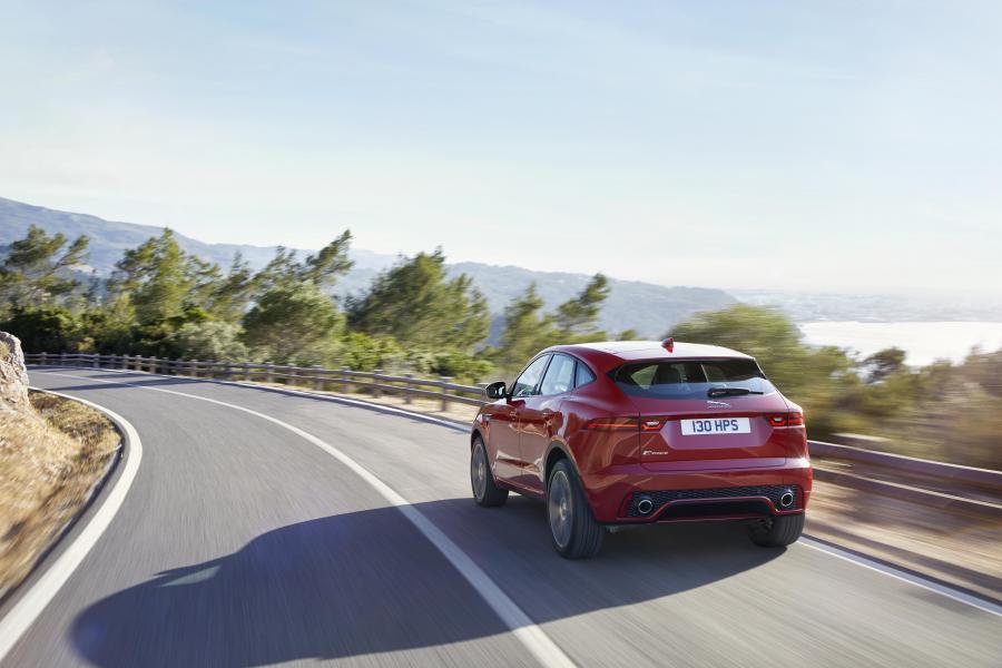  Jaguar E-Pace R-Dynamic First Edition 2017 года  (WW) (фото 16 из 49)